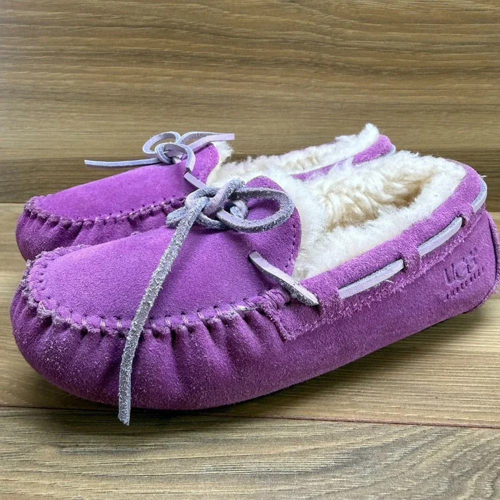 UGG Dakota Slippers Little Girls 11 Toddler Purple Suede Shearling fur Lined